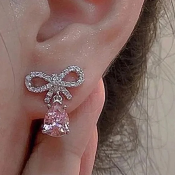 ❤️ FREE Rhinestone Baguette Bow Tear Ran Drop Chic Classy Elegant Party Earrings - Picture 2 of 3